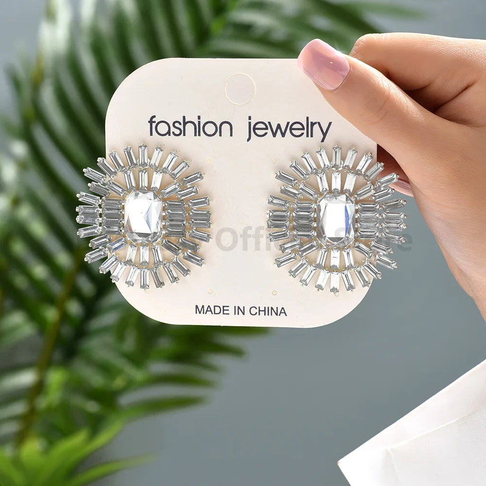 New Fashion Resin Metal Piercing Round Stud Earrings For Women Luxury Design Jewelry Modern Popular Eco-Friendly Ear Accessories