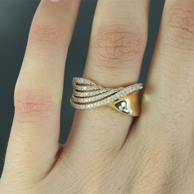 Huitan Luxury Wave Twisty Gold Color Women Rings with Brilliant Cubic Zirconia Noble Superb Accessories Modern Wedding Jewelry