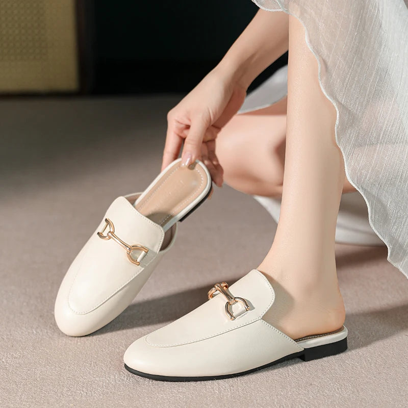 2024 spring and summer women’s outer wear slippers flat shoes Women's casual mules Stylish metal decoration Large size 41-44